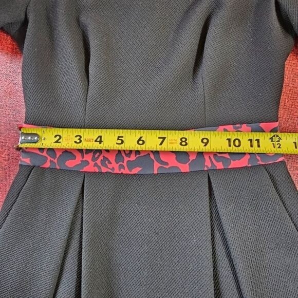 Karen Millen Black Mini Dress Sz 4 Animal Print Round Neck Short Sleeves Pleated - Picture 10 of 10